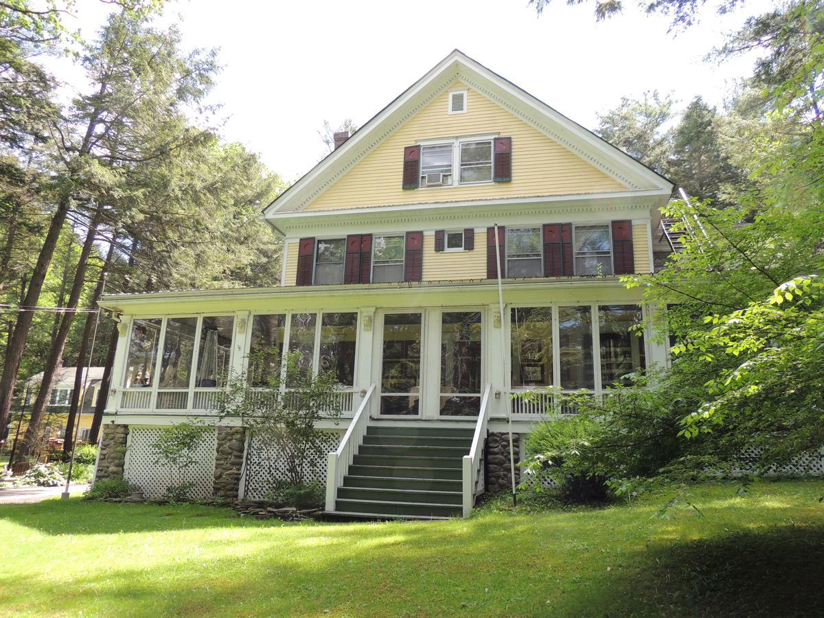 Brookview Manor Inn Canadensis Esterno foto