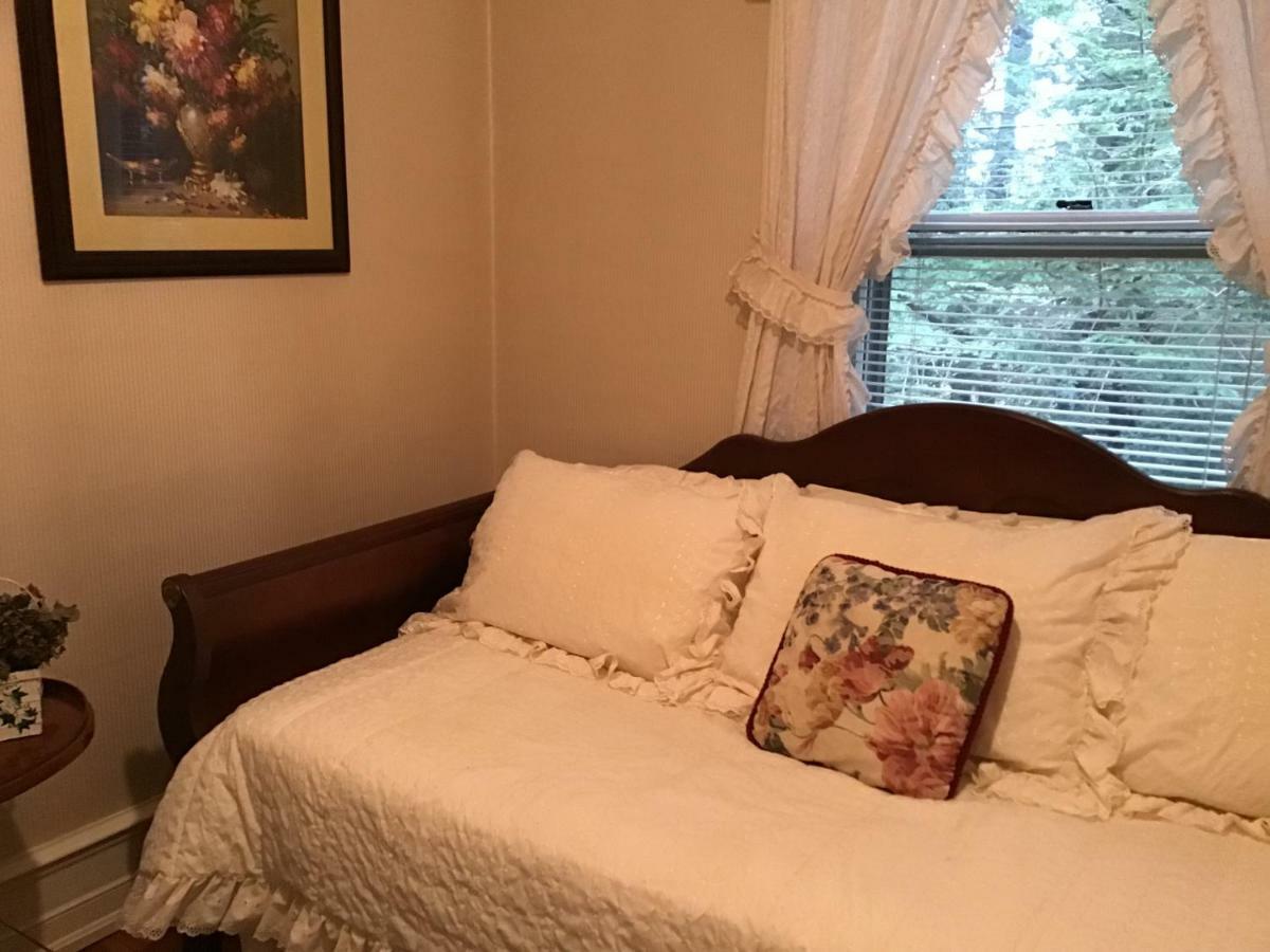 Brookview Manor Inn Canadensis Esterno foto