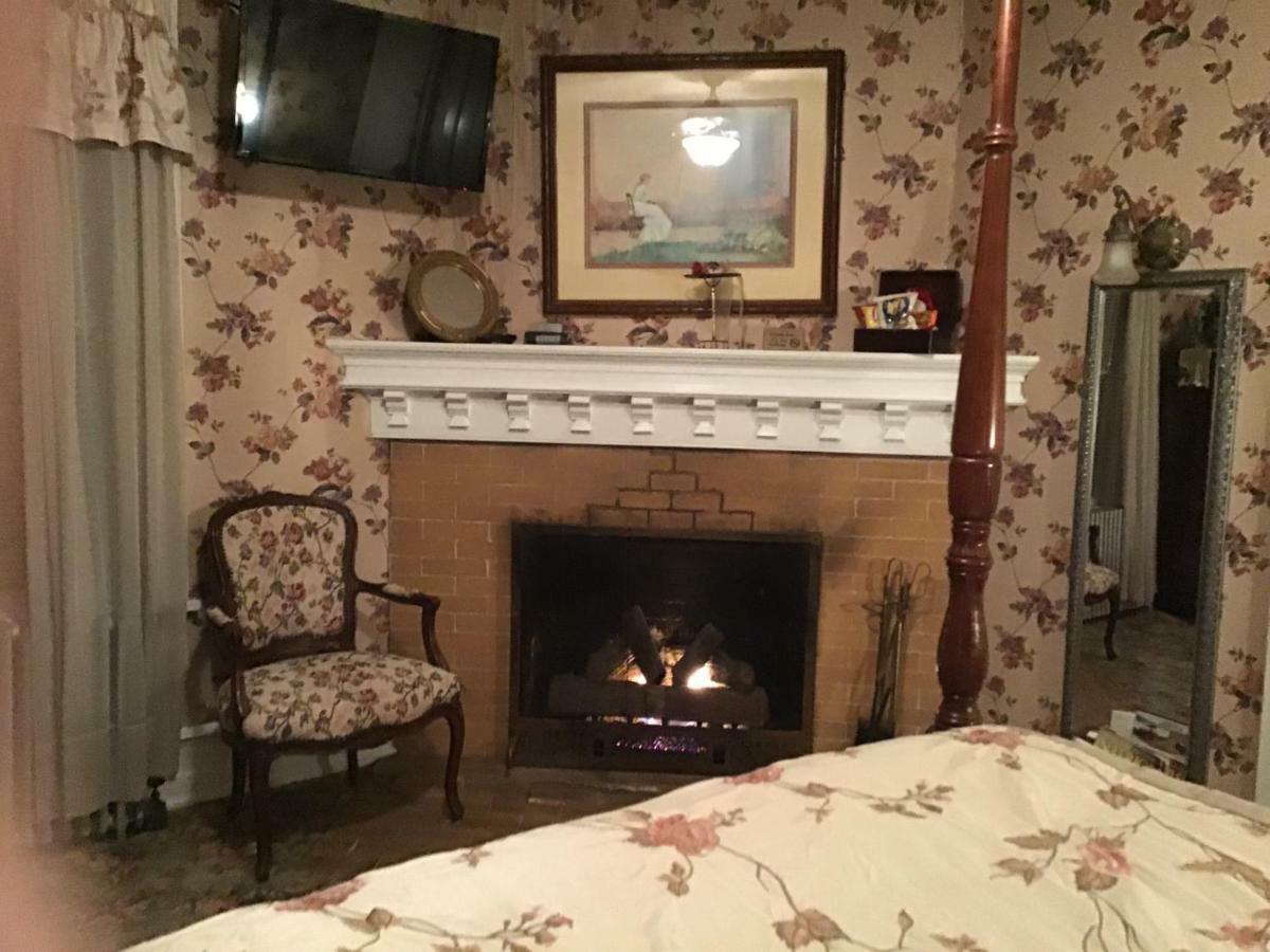 Brookview Manor Inn Canadensis Esterno foto